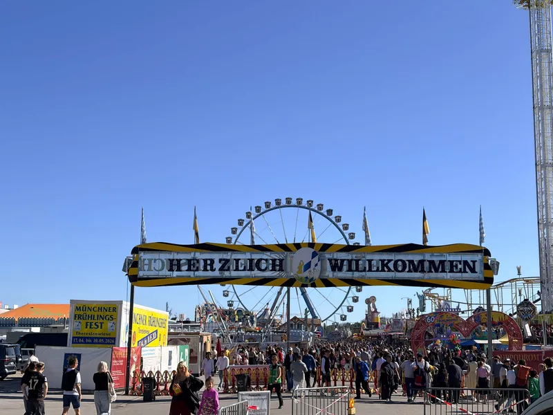 Frühlingsfest Gate